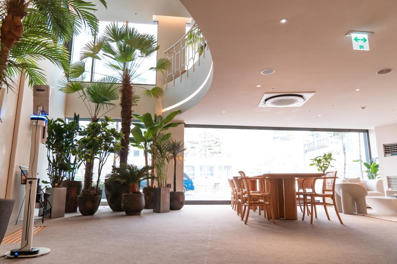 Dears Myeongdong Hotell Seoul Exteriör bild