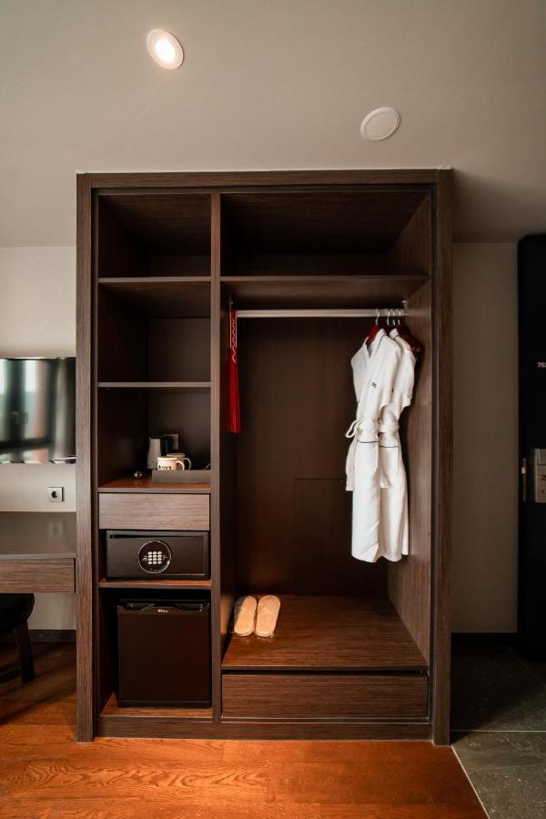 Dears Myeongdong Hotell Seoul Exteriör bild